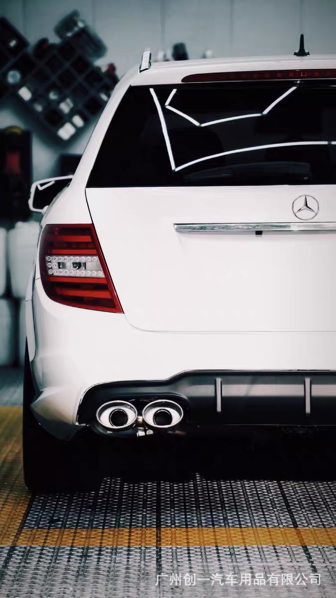 Suitable for 2007-2014 Mercedes-Benz C-Class S204 models, for C63 AMG-style wide body kit, C260 and C300 models, including front and rear bumpers
