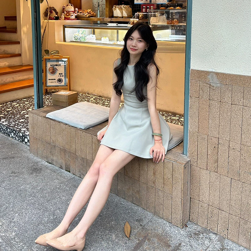 Зеленое женское платье, летний французский стиль, миниатюрная юбка, жилет без рукавов, короткая юбка для похудения талии.