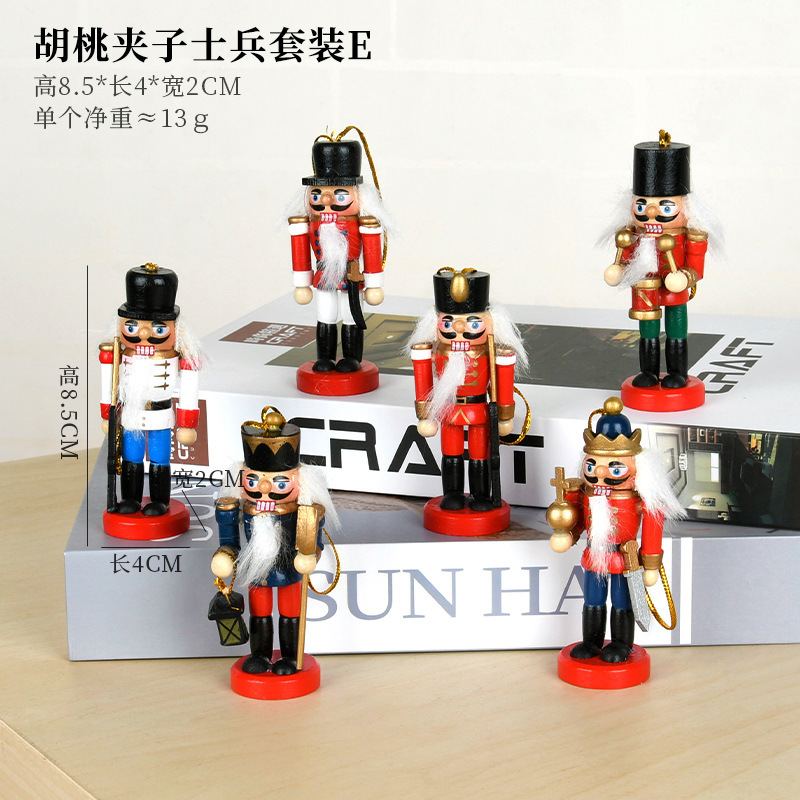 Cascanueces de estilo europeo, habitación de soldado, decoración de sala de estar, juguetes de madera, marionetas, adornos, colgantes, colgantes de Navidad