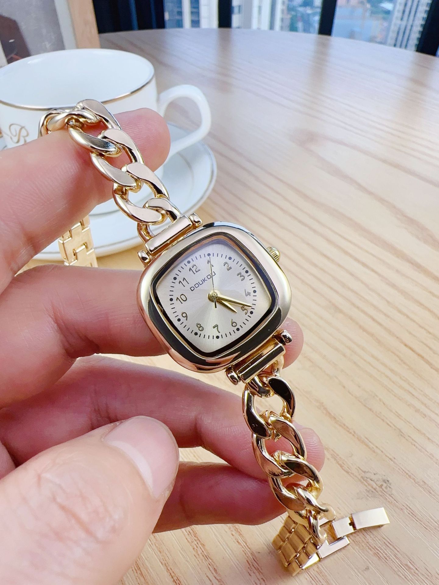 50g Weight Ordinary Glass Mirror Material Alloy Strap Material Watch Classification Pointer Display Type Single Folding Buckle Buckle Style Square Dial Shape Weekend Occasion Quartz Movement Geometric Pattern All Seasons Season Women's Gender Casual Style Casual Geometric Single Folding Buckle Quartz Watch 7