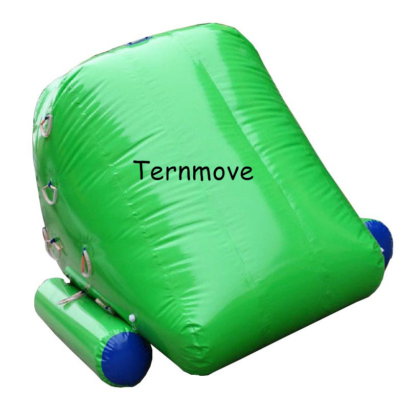 充气水上冰山攀岩攀爬滑梯跑步机跷跷板蹦床水上乐园设备玩具气模