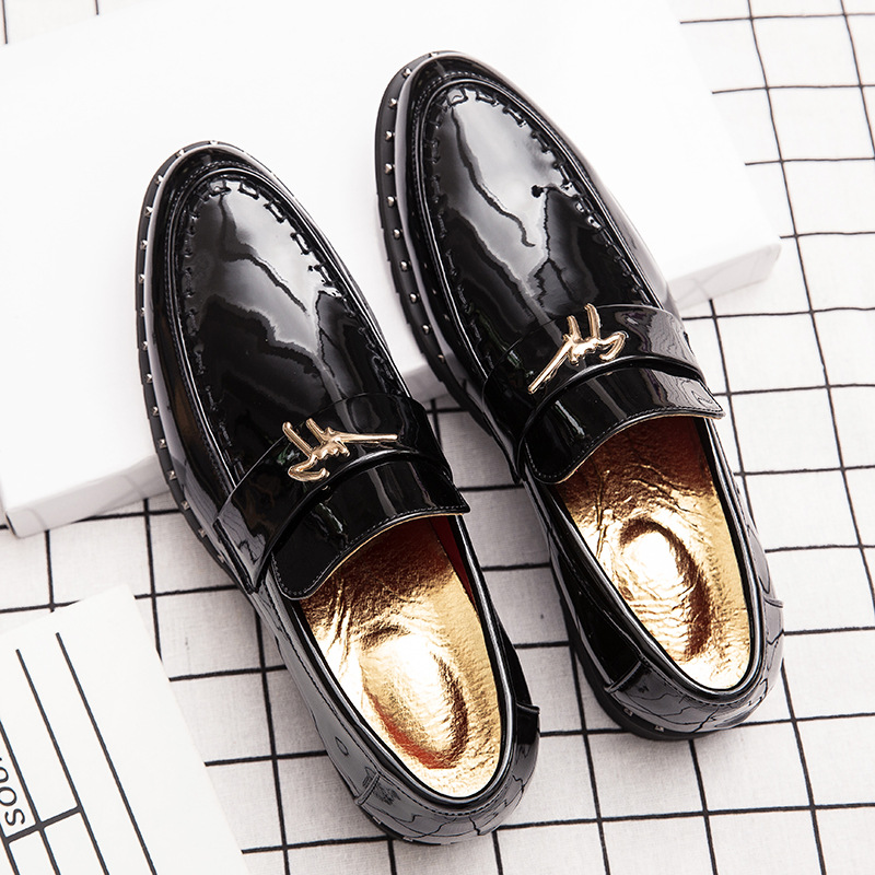 Zapatos de cuero otoño para hombre nuevo estilista de moda zapatos casuales zapatos de cuero para hombre puntiagudos zapatos perezosos de un pie zapatos de guisantes