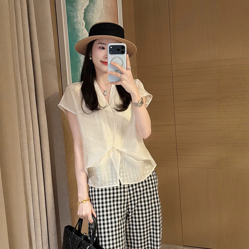 【Summer Radiance】High-Quality Acetate Blouse for Women 26, New Summer V-Neck Twist Design, Slimming Top