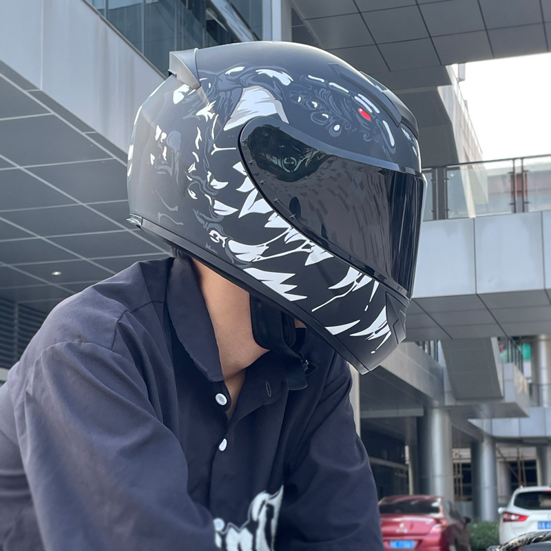 Casco de motocicleta Casco de motocicleta Casco completo para hombres y mujeres Four Seasons Fábrica general Comercio exterior Casco de seguridad DOT Estándar nacional Clase A Certificación 3C