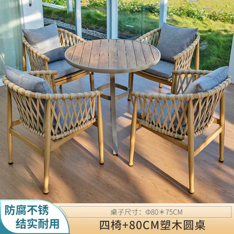 Cuatro sillas mesa redonda de madera de plástico de 80cm