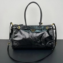 波士顿2024新款P家油蜡牛皮商务通勤托特包复古手提单肩斜挎女包