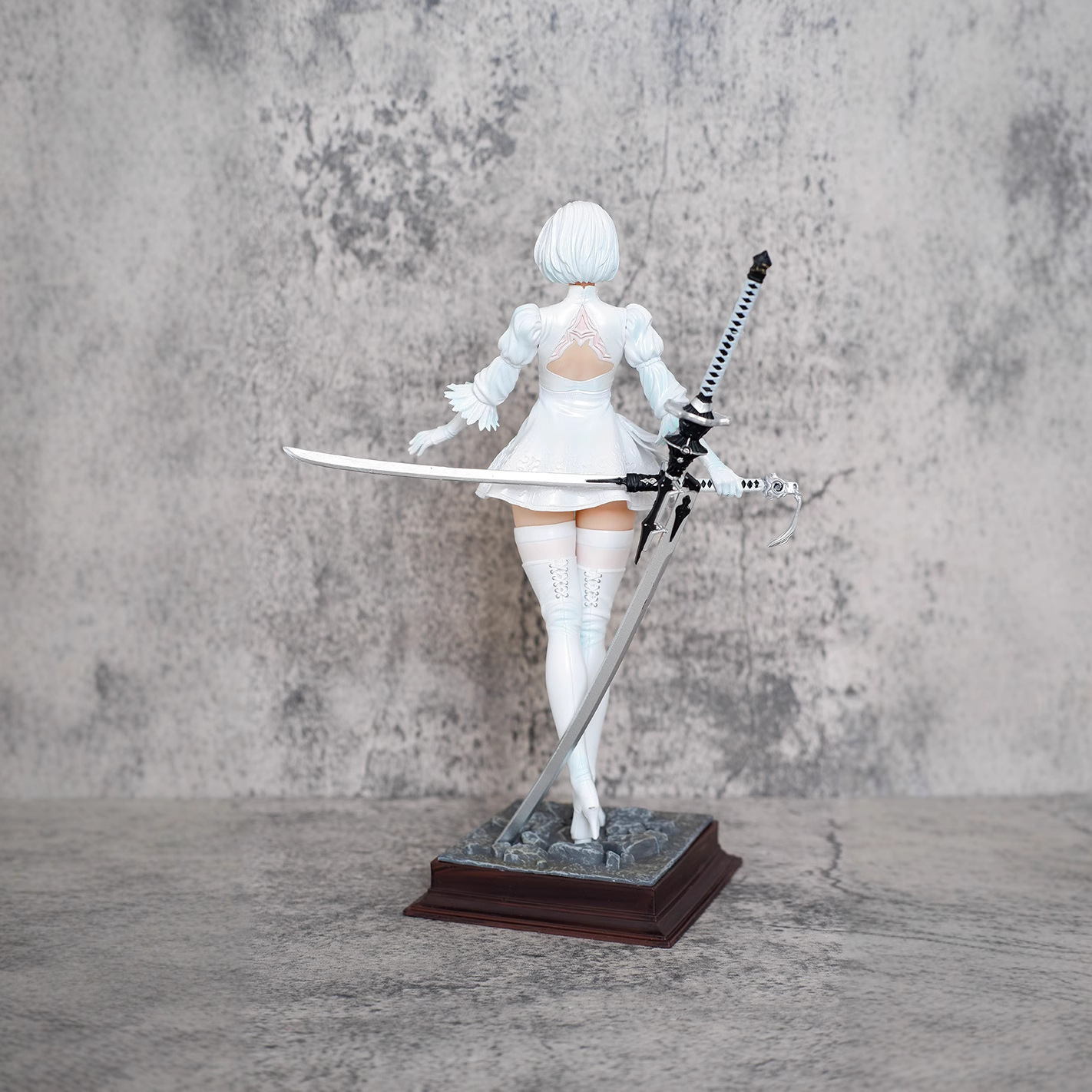 게임 여신 2B 작은 자매 2 차원 소녀 섀시 장식품 양두 조각 상자 핸드셋