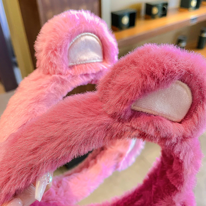 El otoño y el invierno Nueva Fresa oso diadema de felpa lavado de la cara de las mujeres Internet celebridad peludo pelo antideslizante presionando diadema horquilla tocado