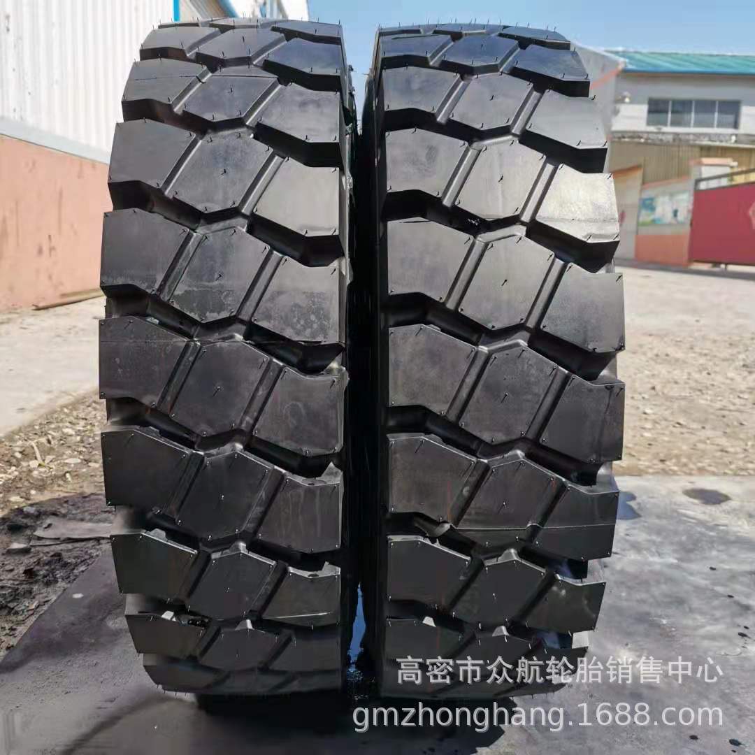 8.25R15块花叉车轮胎，钢丝轮胎，9.00R20小型工程轮胎