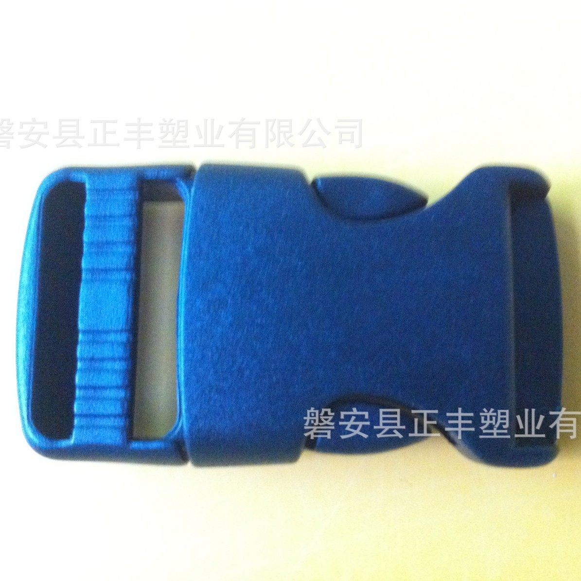 塑料箱包插扣卡扣箱包配件2.5cm圆插背包插扣调节扣塑胶扣