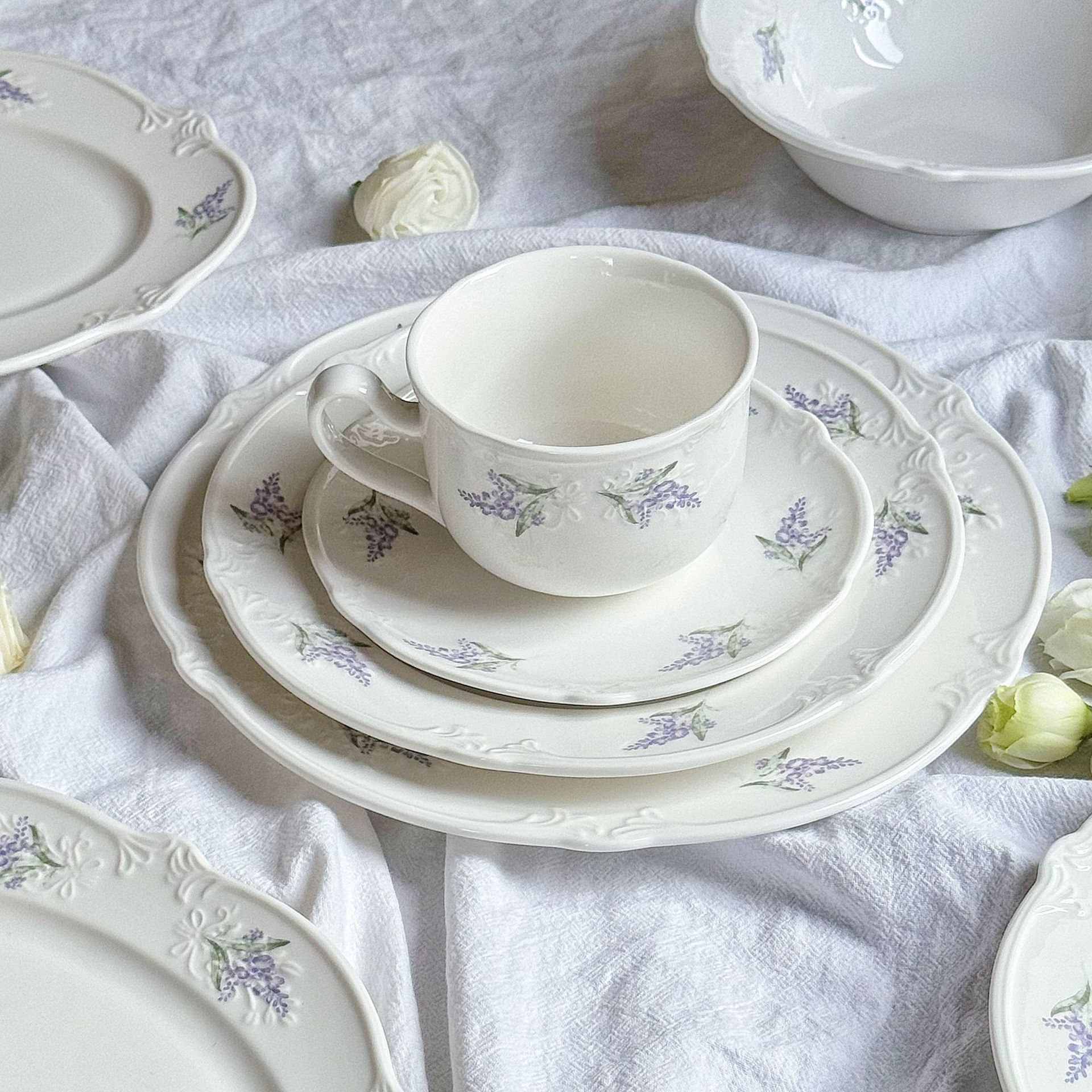 Ceramic dinner plate