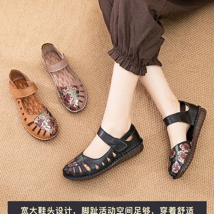Flor nacional sandalias de cuero suave con fondo plano hueco agujero zapatos de mujer verano anti-deslizante zapatos transpirables para ancianos