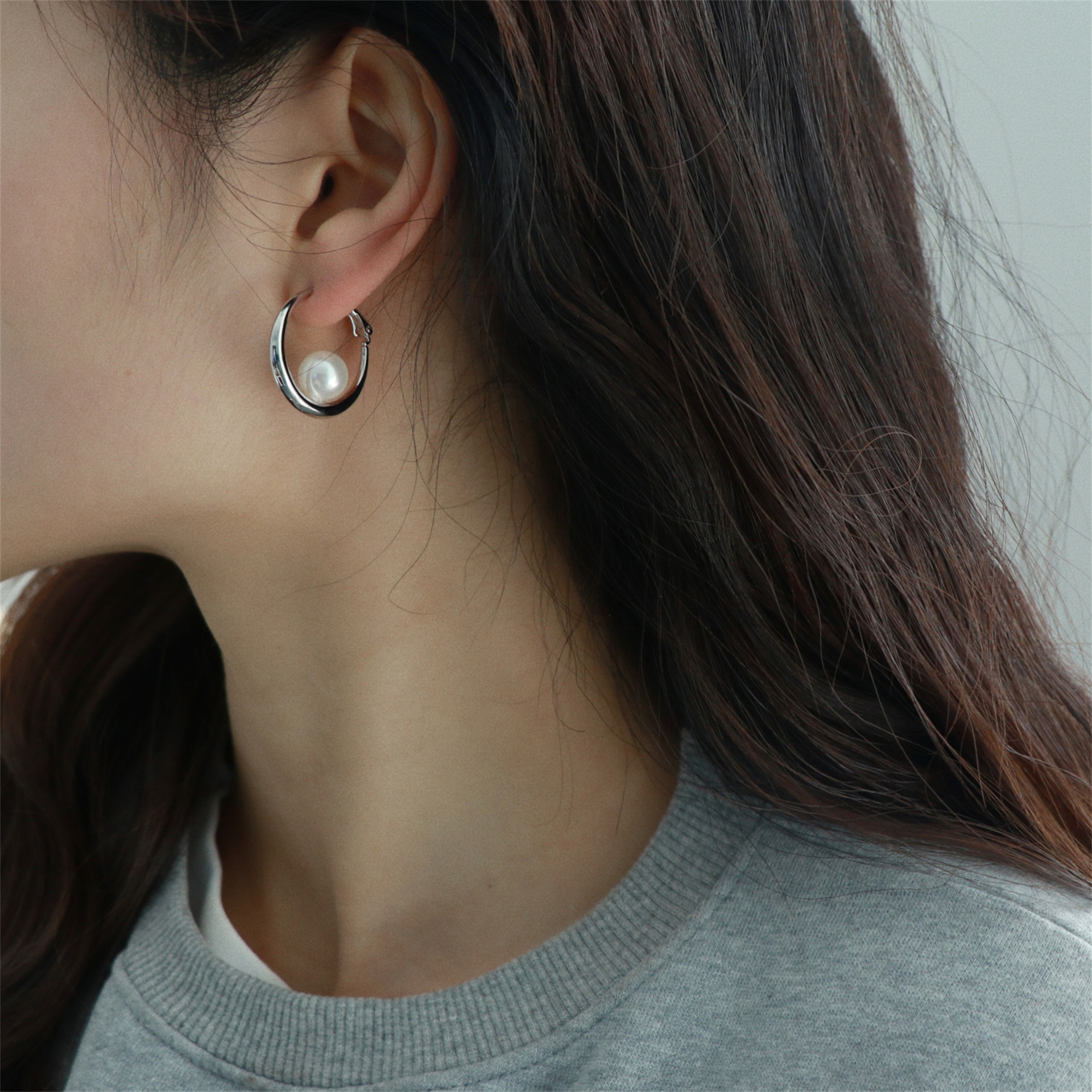 Pearl Minimalist Ear Clips For Women Personalized Light Luxury_voghion.com