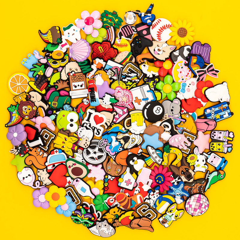 Random 100 Pieces of Non-Repeating Clog Shoe Accessories, Flower Charms, Shoe Buckles, DIY Clips, Cartoon Shoe Buckles