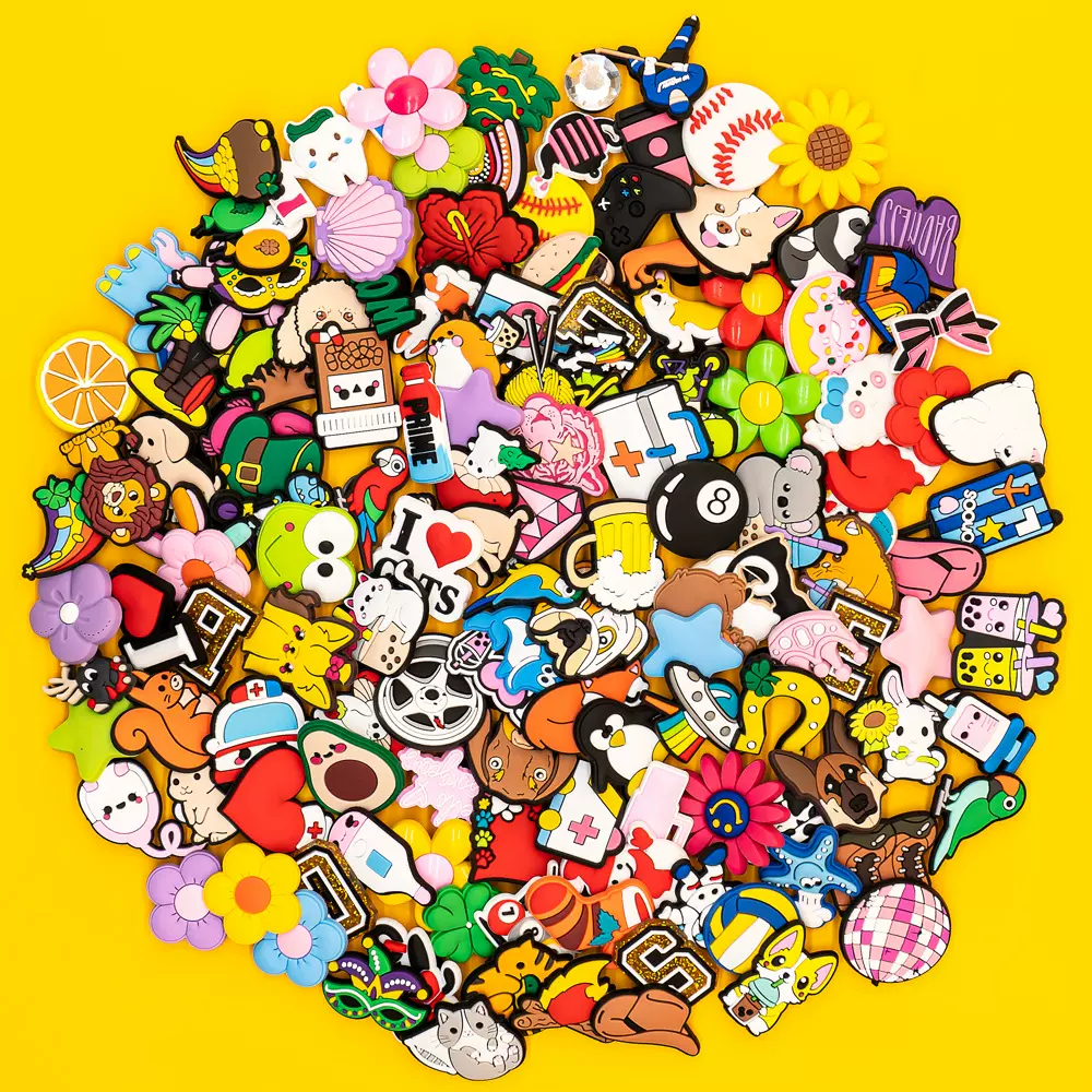 随机100个装不重复洞洞鞋配饰花配件鞋扣diy卡扣洞洞包卡通鞋扣