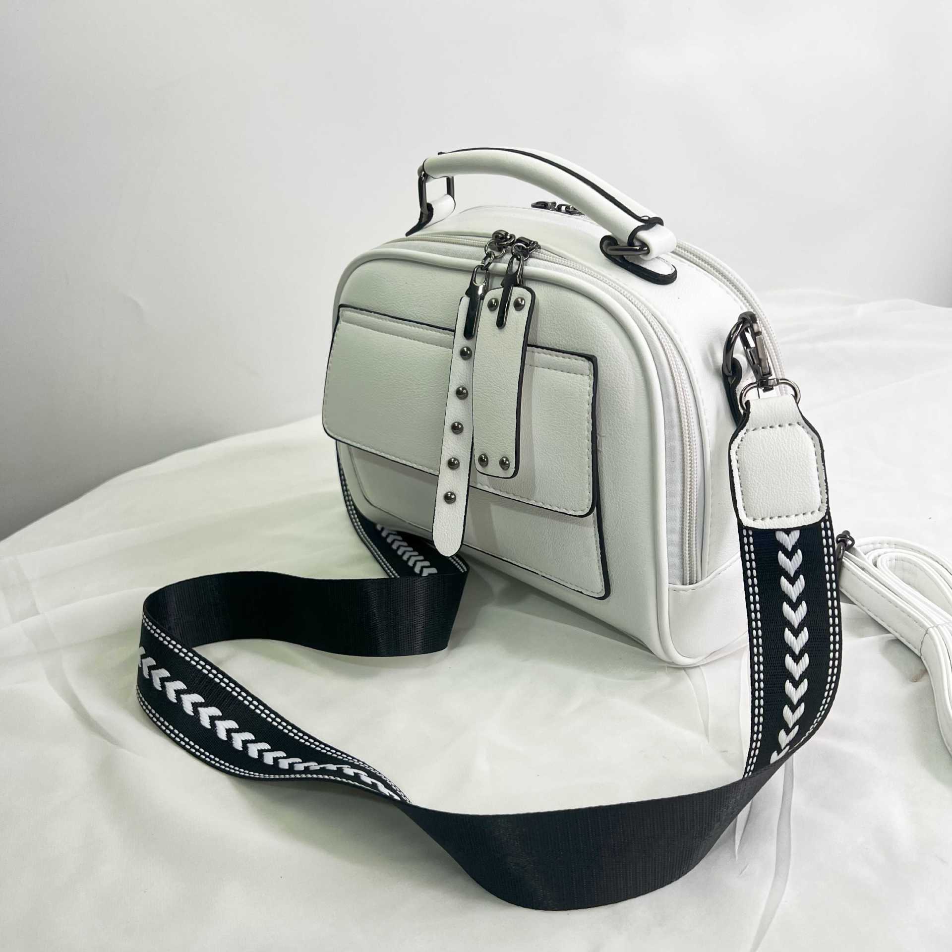 637g Weight Nylon Lining Material Zipper Closure Type Single Shoulder Strap Strap Type Saddle Bag Bags Type Street Occasion Pu Leather Material Solid Color Pattern All Seasons Season Women's Gender Classic Style Style Square Shape Medium Size Women's Medium Pu Leather Solid Color Classic Style Square Zipper Saddle Bag 9