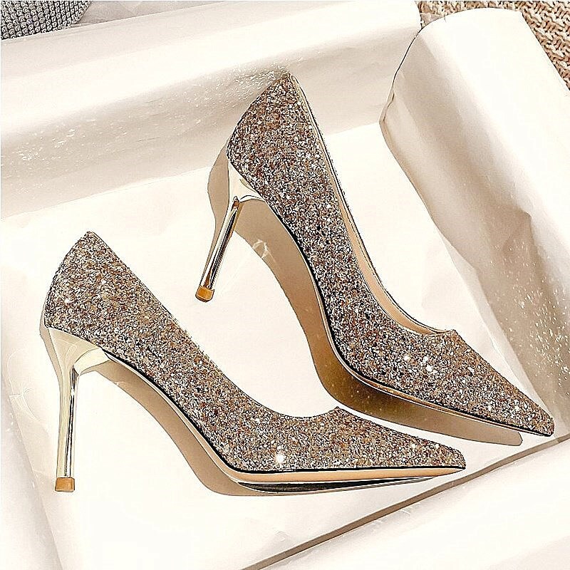 Wedding Bridal Shoes 2025 Winter Silver Main Wedding Dress Crystal High Heels Women's Stiletto Bridesmaids Can Wear at Ordinary Times