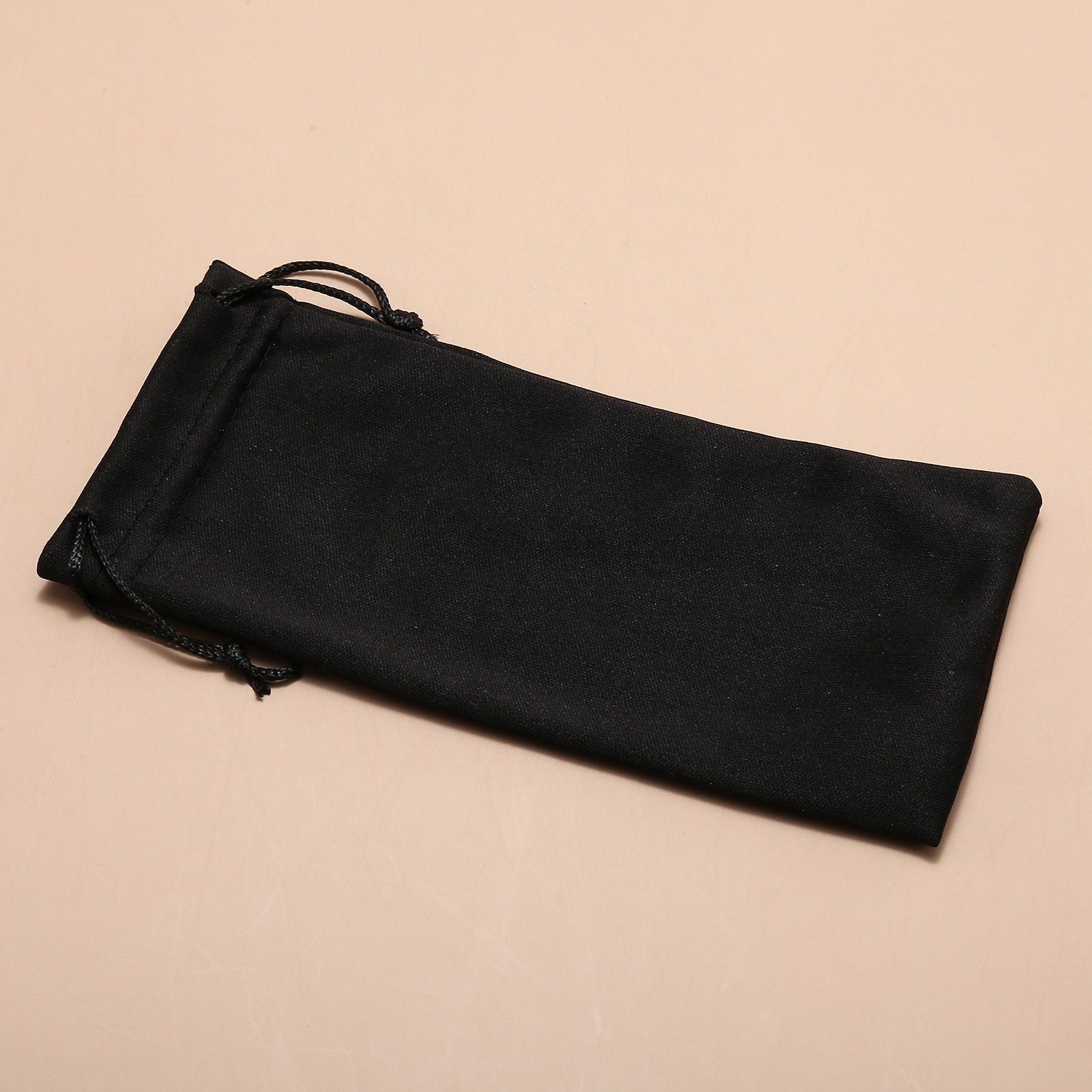 Conjunto de caja de gafas en V grande negro caja de gafas de sol de metal resistente a la presión caja de gafas de sol de piel de becerro de imitación con LOGO