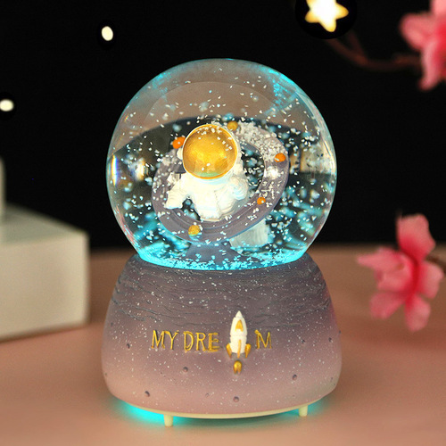 Space Person Astronaut Crystal Ball Music Box Figurine Gift for Boys Birthday Gift Manufacturer New