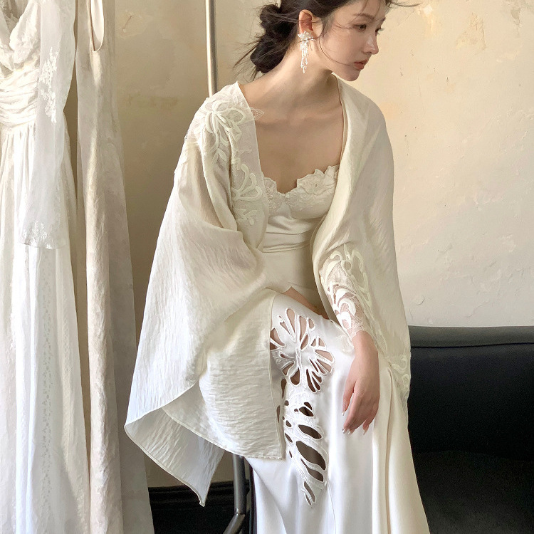 从一时刻【花神】法式气质连衣裙镂空绣花穿搭仙气披肩衬衫两件套