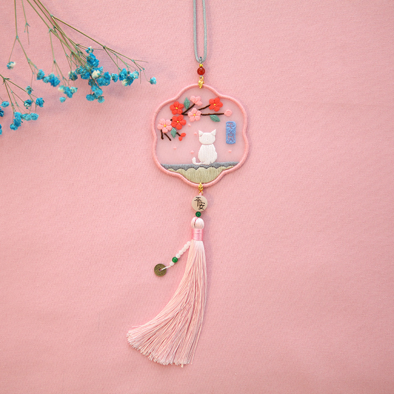 Hilo transparente hecho a mano colgante de doble cara bordado DIY paquete de material bolsita Lu Bordado estilo antiguo bolsita de punto de cruz adornos de coches