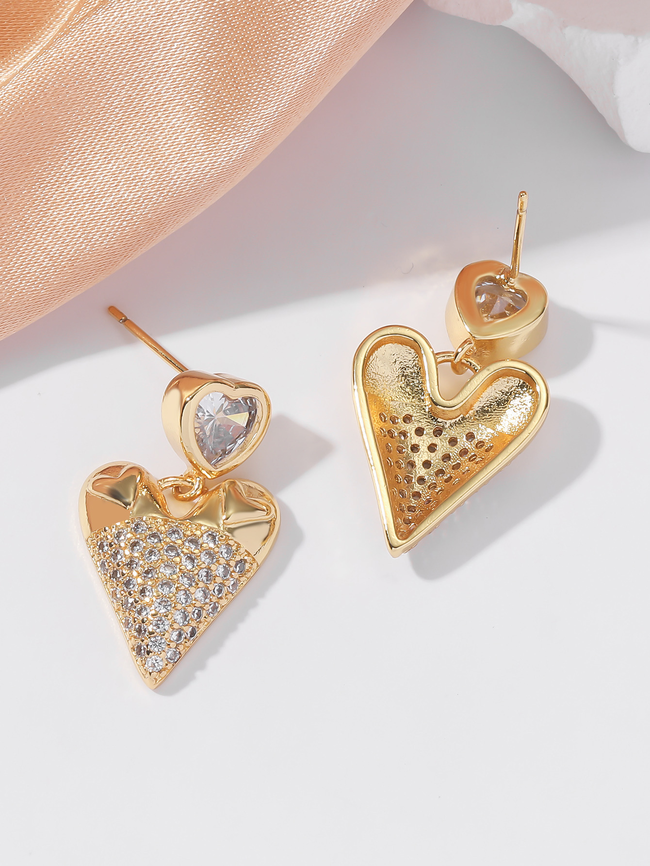 Rhinestones Inlay Material 1 Pair Simple Style Commute Heart Shape Inlay Copper Rhinestones Drop Earrings
