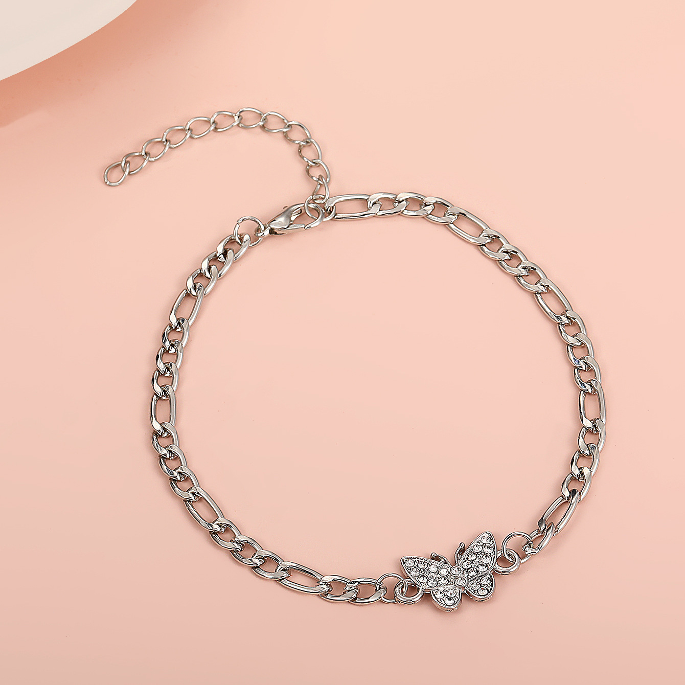 Chaînes de cheville papillon simples cloutées de diamants en été, mode de niche, design de style cool, accessoires de pied personnalisés_voghion.com