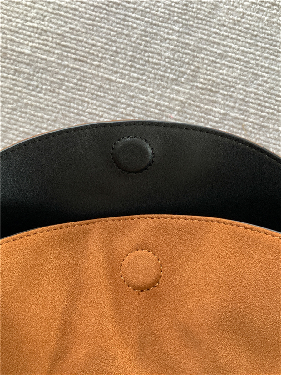 Geantă de subraț din piele întoarsă, geantă de mână de nișă pentru toamnă și iarnă, textură plușată, geantă mică pătrată, la modă și versatilă, de mână_voghion.com