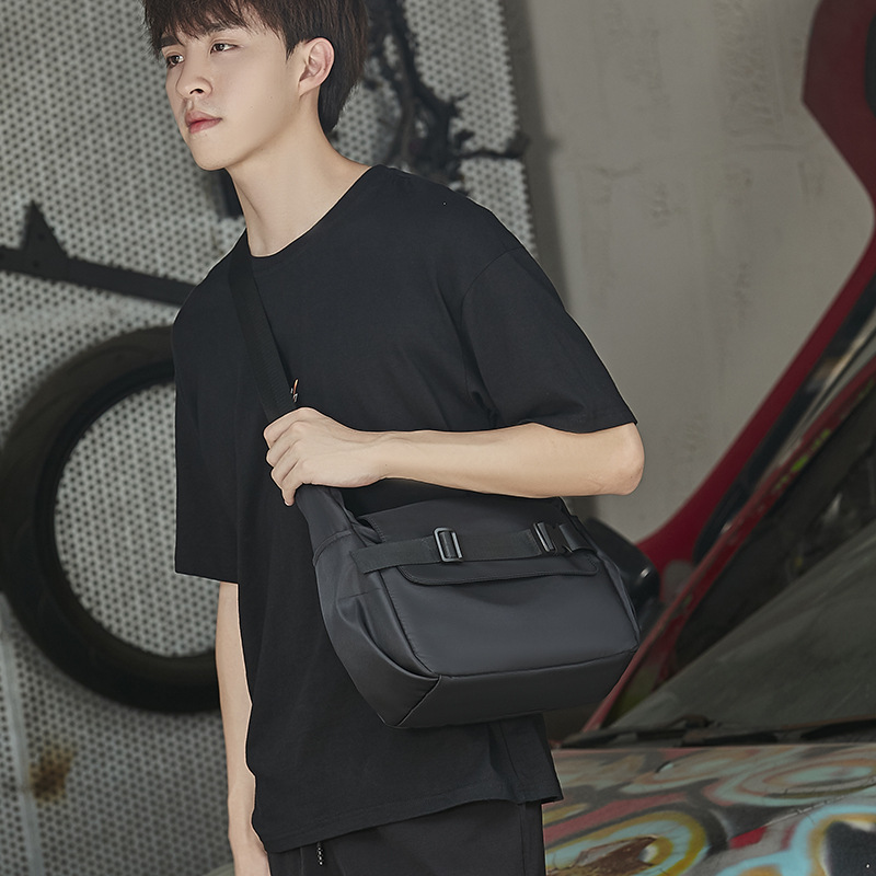 Umhängetasche, klassische Umhängetasche für Herren der Modemarke, leichter und vielseitiger Rucksack, kleine Umhängetasche_voghion.com