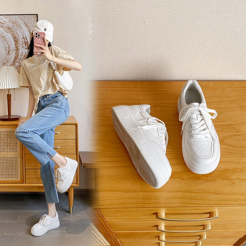 グレープママと同じスタイルの2025年春新作厚底身長アップ白い靴、女性用、脚長効果があり、年齢を軽減するラウンドトゥレースアップスニーカー|undefined