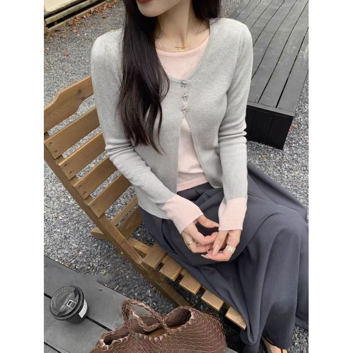韩版设计感撞色假两件别致减龄针织衫长袖女款秋季百搭气质上衣潮|undefined