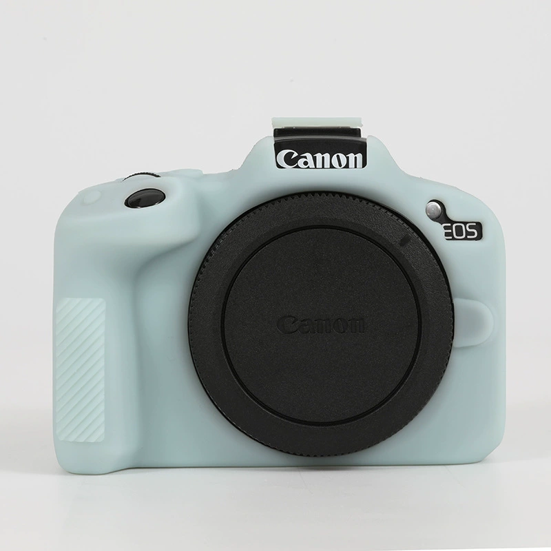 Силиконовый защитный чехол (Canon R50) — глянцевый резиновый чехол, лёгкий 22×13×1 см