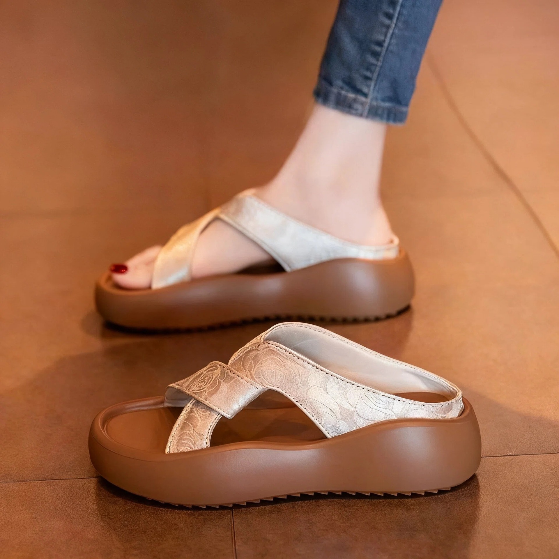 2026 New Women's Thick Sole Beach Sandals Fairy Style Platfo