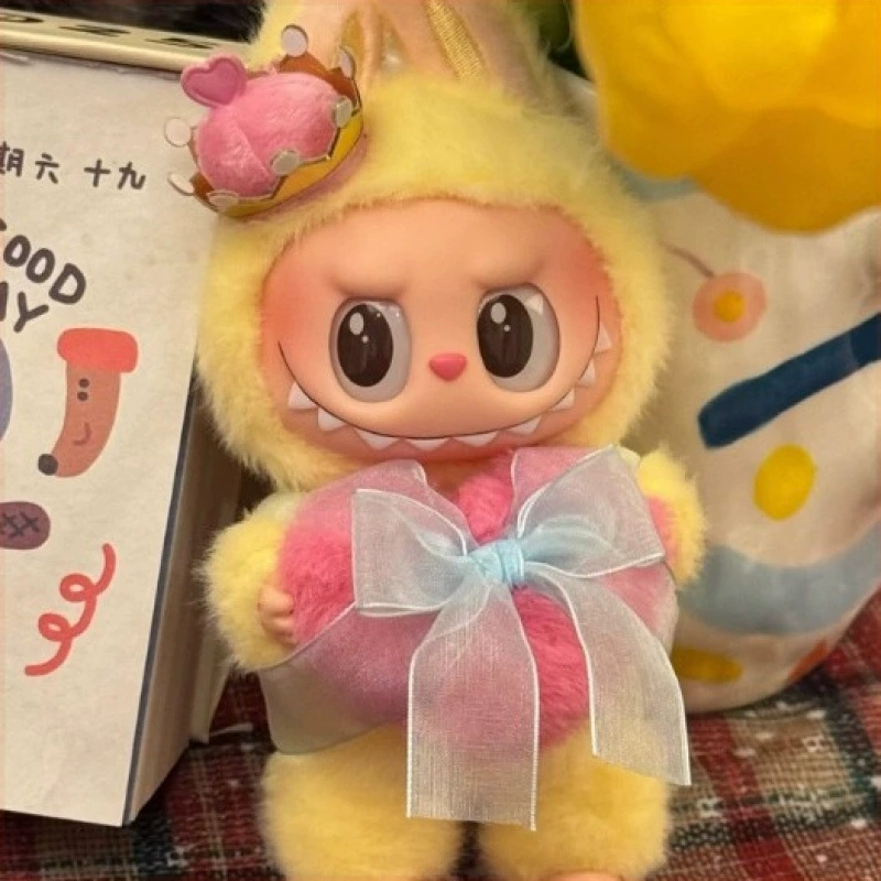 Супер горячий и супер качественный горячий Labubu Labubu резиновая инкапсуляция кукла лица шахматная авантюрная королева модный кулон
