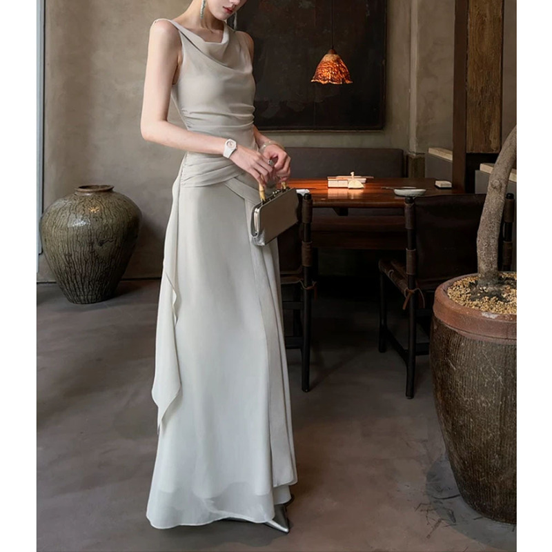 【Xixiya】Designed with Pearl Chiffon and a Fairy-Like Drape, the Pleated Dress + Satin Slip Dress in Mid-Length for Women
