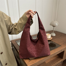 �ﶬ���ٴɫ�r�����eĥɰ���ذ�Ů�����������p��μ��