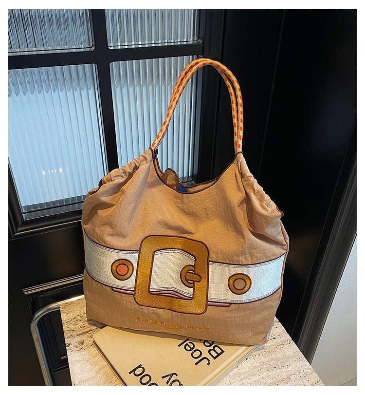 2024112815299217528563w750h811_750x750.j