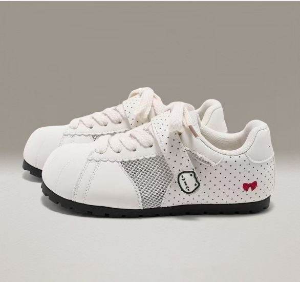 Zapatos de entrenamiento de moda de alto valor para mujeres 2026 verano nuevos zapatos deportivos casuales con zapatos de velcro chic