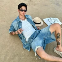 OXFREAK «Irregular Cut and Distressed» Потертые джинсовые шорты Мужские свободные прямые брюки с пятью точками