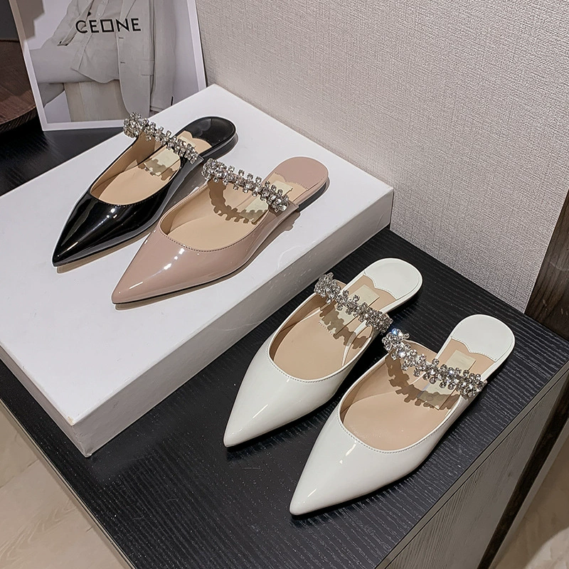 Тапочки женщины носят весной и летом 2024 новые острые стразы плоские туфли Мюллер