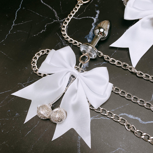 White bow bell nipple clamp metal anal plug to stimulate nipple and breast clamp big bow white traction collar
