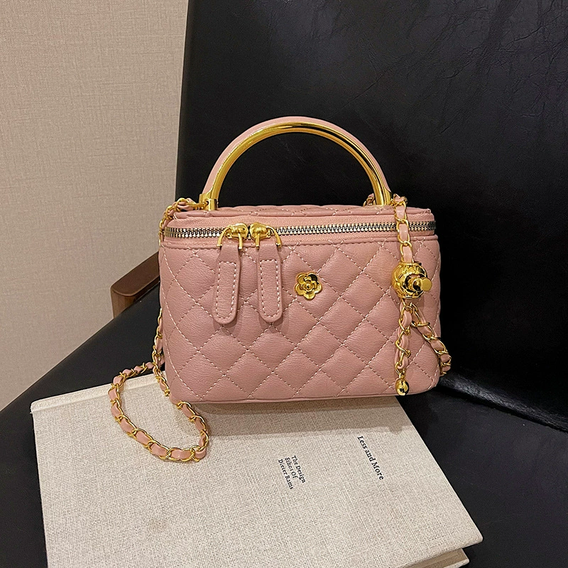 Small bag, shoulder bag, small design handheld purse with diamond pattern, high-end, chain bag