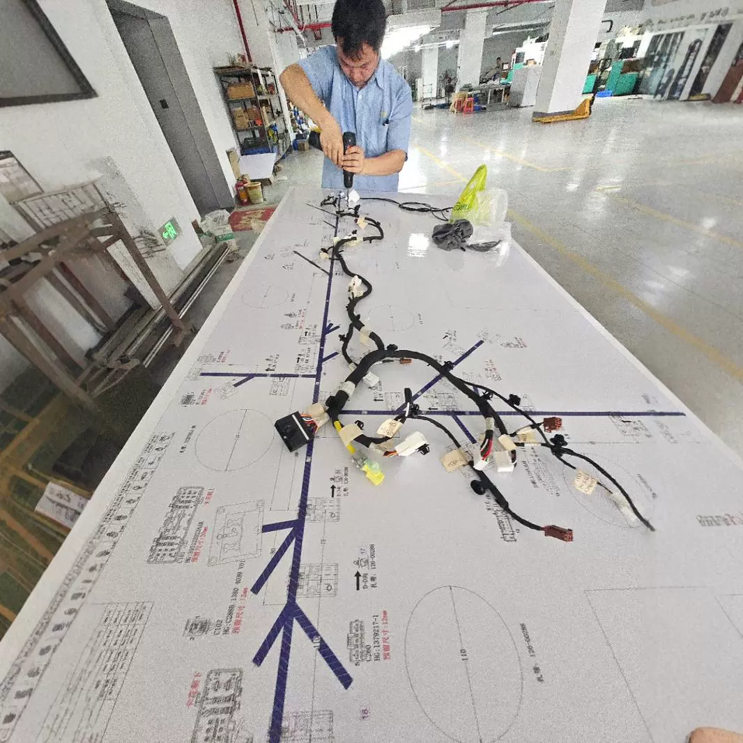 厂家批发来图来样加 工定 制设计非标零件铝POM导通测试板卡钉台