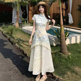 2026夏新款新中式独特漂亮蓝色碎花连衣裙大码蕾丝拼接改良旗袍裙