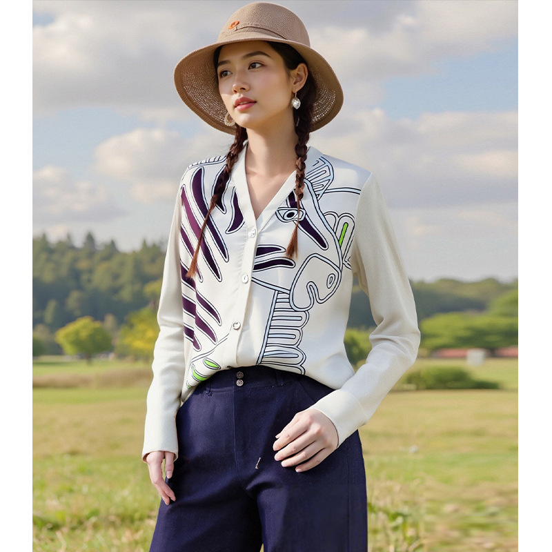 V-Neck Long-Sleeved Mulberry Silk Knitted Cardigan for Women 2025 Autumn and Winter New Design Zebra Pattern Splicing Top