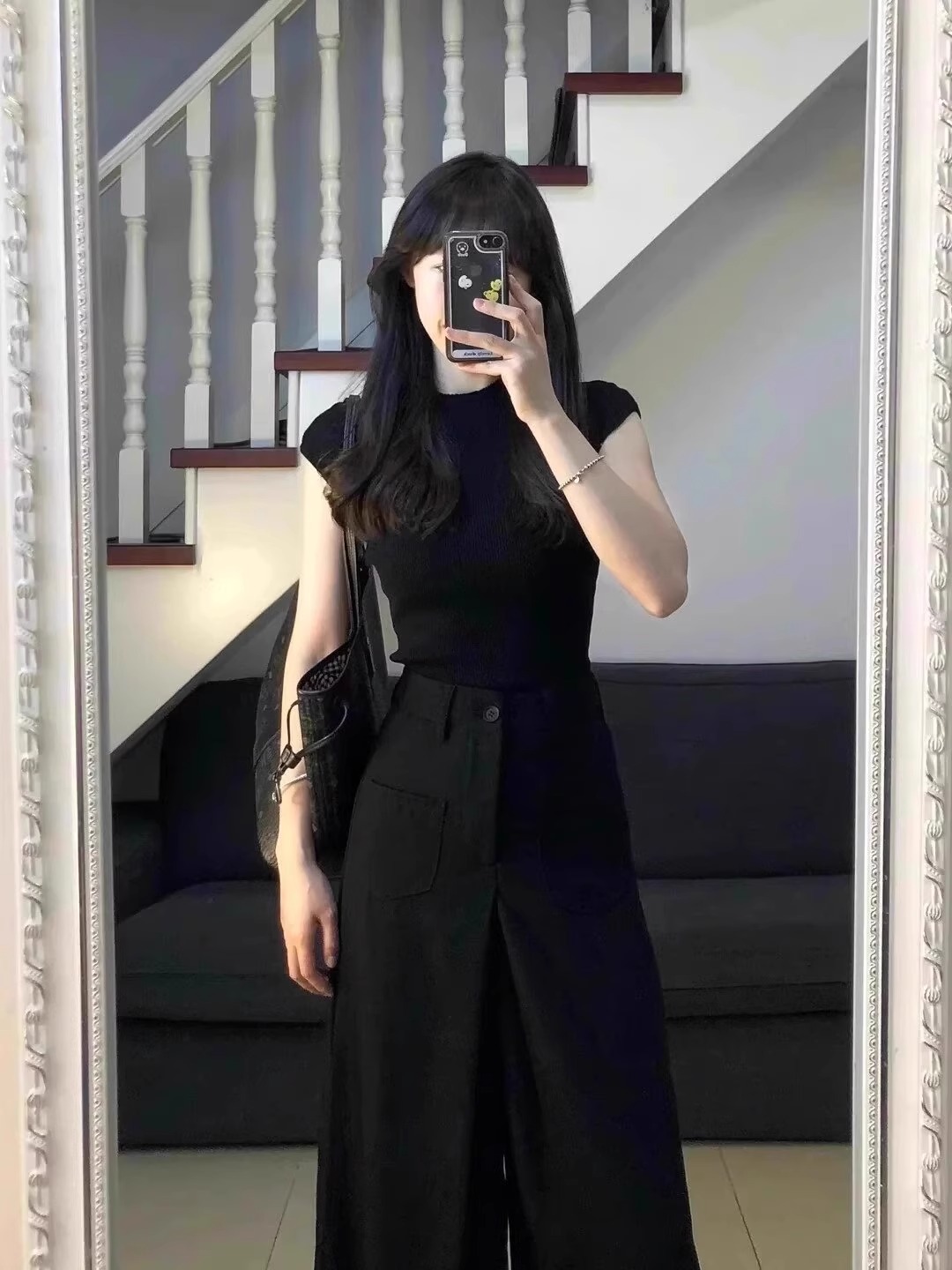 검은색
