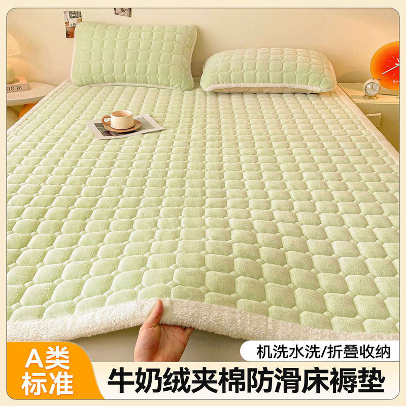 2026 New Model Milk Velvet Mattress Single Piece Winter High Weight Thickened Warm Mattress Three-Piece Set