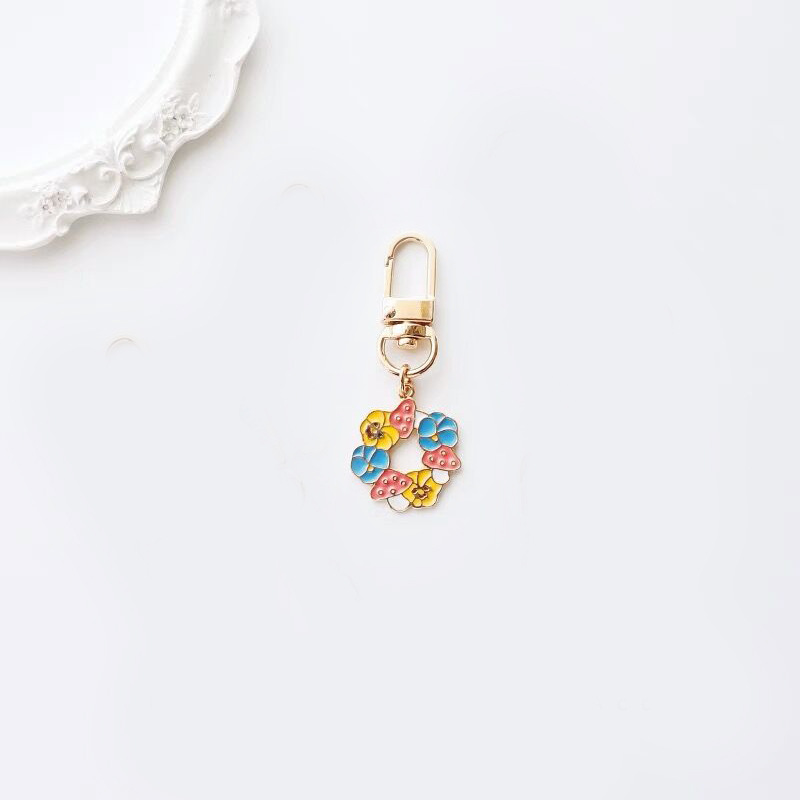 Pastoral Flower Alloy Women's Bag Pendant Keychain display picture 3