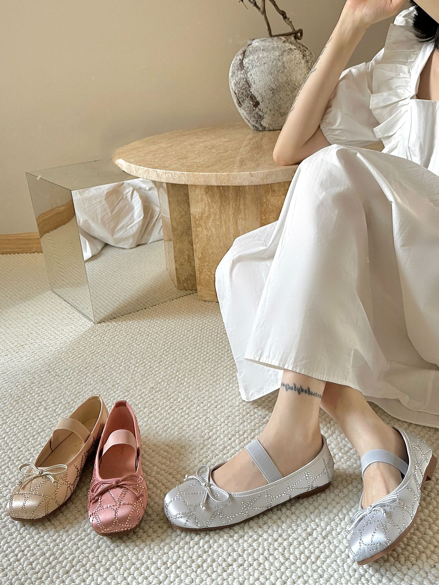 Scarpe Mary Jane in raso con fiocco in stile fata singola, con fondo piatto e fiocco in stile acqua, stagione primavera e autunno 2024_voghion.com