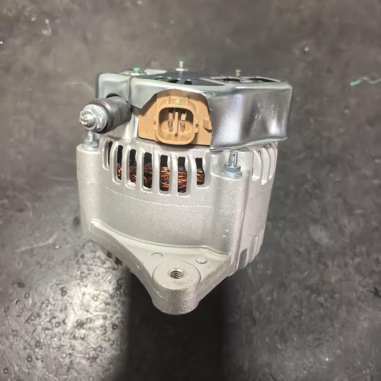 Car generator DAIHATSU 1997-2002 27060-B2030 102211-6010